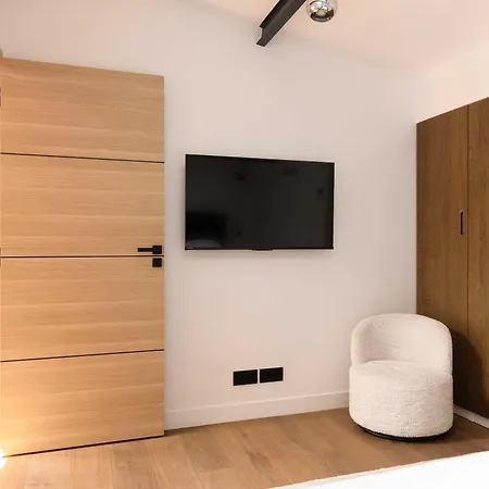 Premium Duplex A C 4br 8p - * Levallois-Perret