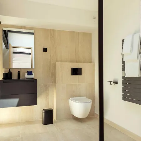 Premium Duplex A C 4br 8p - *